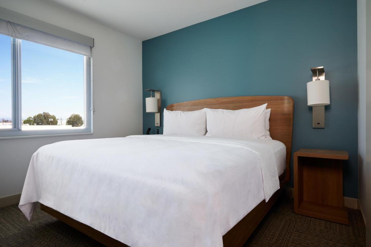 Element Irvine Hotel ภายนอก รูปภาพ